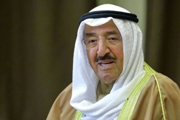 科威特埃米尔纳瓦夫简历