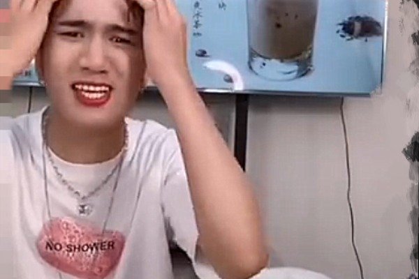 自黑也有套路，韩美娟表示自己发际线就是优秀，发际线为何捆绑着艺人？