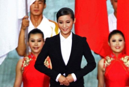 微笑女孩吴怡的妹妹是谁？