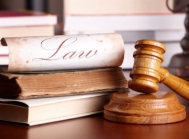 广西一男子驾车故意撞死一对夫妻，他这么做的目的是什么？