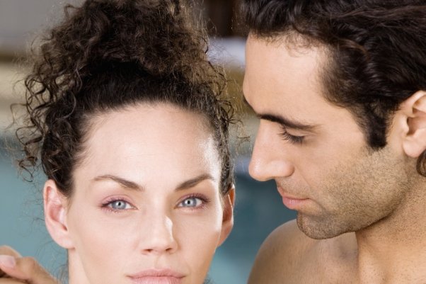 夫妻间的羞羞事，为什么都喜欢在晚上进行？