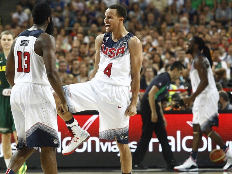 斯蒂芬·库里是在哪一年获得的土耳其世锦赛冠军？