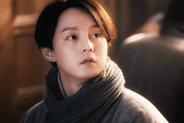 尹正发文力挺张若昀，“耍大牌”用缩写，他们两的关系如何？