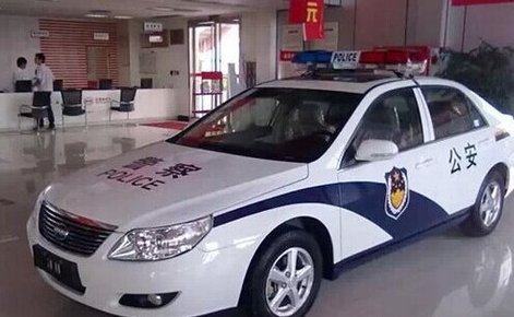 盘锦贴辱华车贴车主已不是初犯，车主究竟为何这么做？