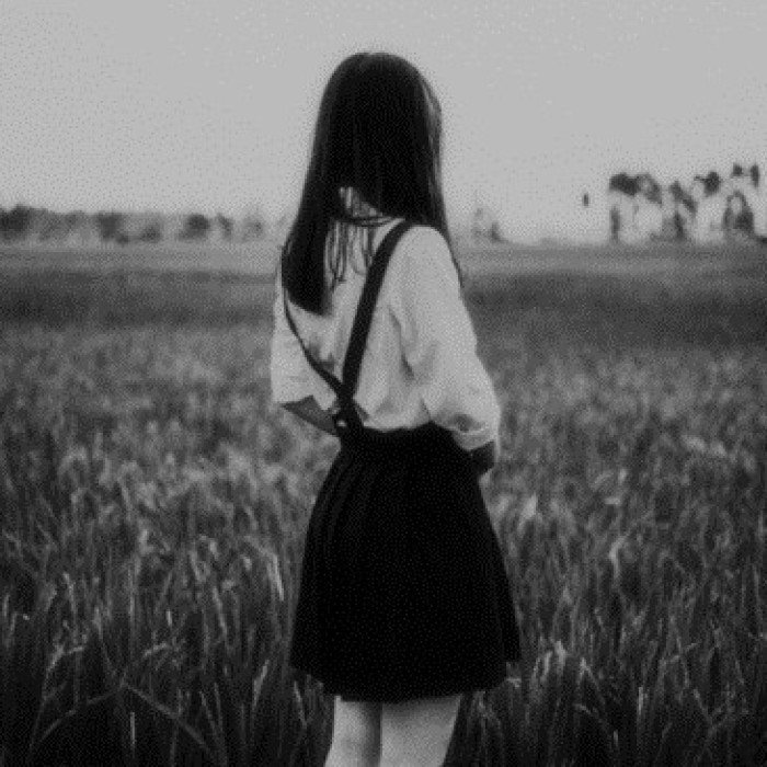 有什么好看的qq女生灰色头像