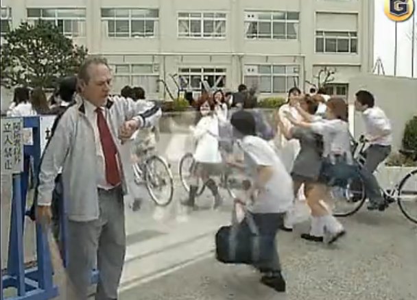 汤米·李·琼斯当老师的电影,好像还有超能力是什么