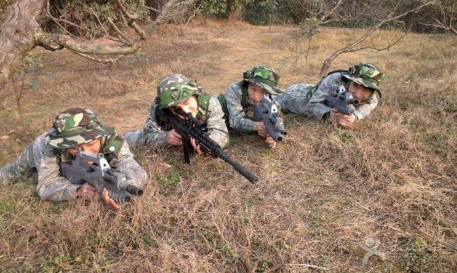 《真人cs》怎么玩？