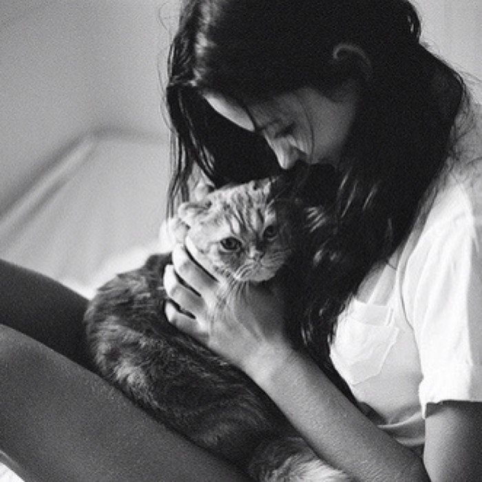 有什么好看的qq女生灰色头像