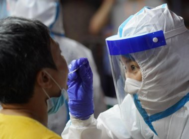 印度首次发现了新冠重组毒株XE感染病例,应采取哪些措施加强防控?