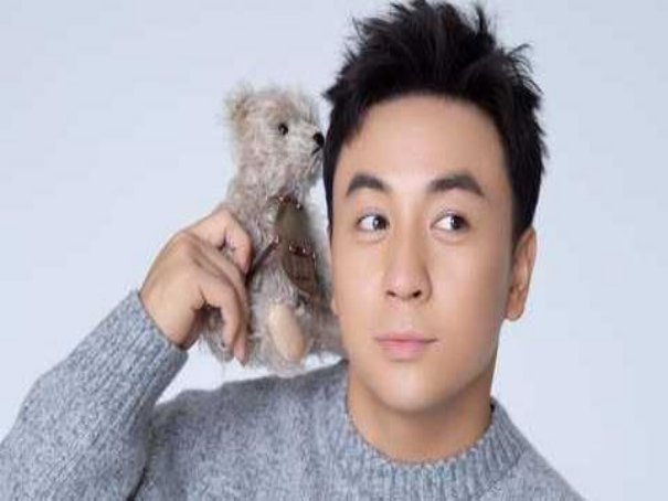 释小龙，王宝强是什么辈分？