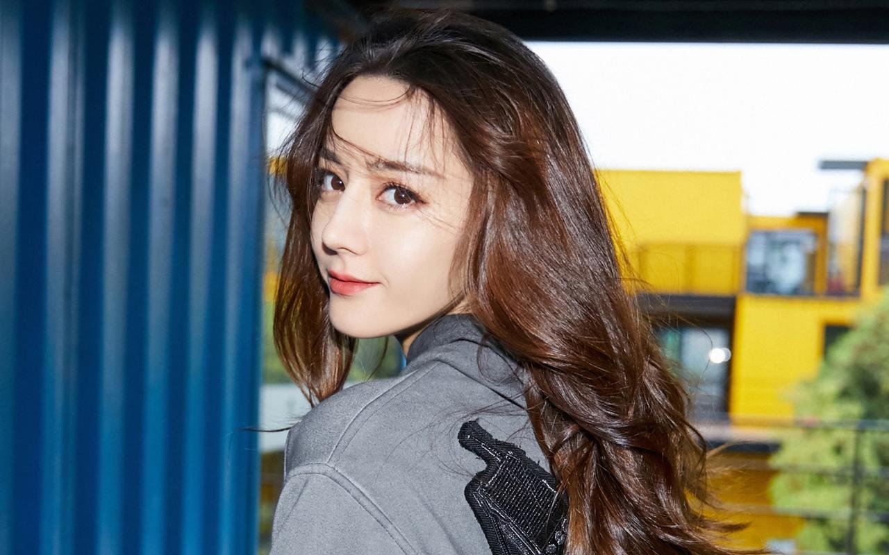 《奔跑吧兄弟》迪丽热巴在这里的表现怎么样呢？