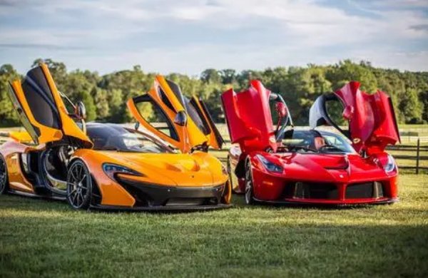 车上两个?上面一个吃的网站