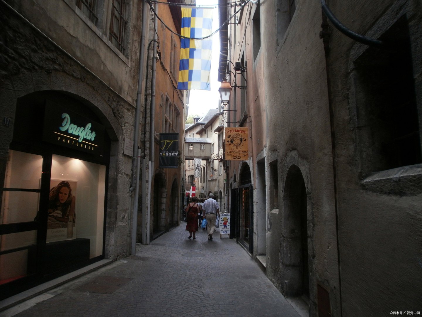 印度推出造价90万元的飞机，这么便宜的飞机能用来做什么？