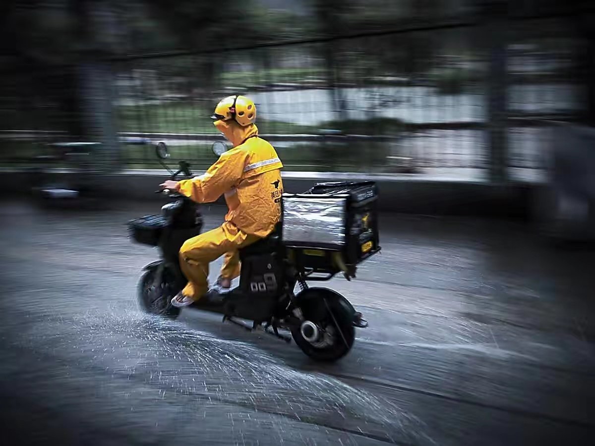 暖心！外卖哥三年多帮助72个家庭团圆，此举对一个家庭有何意义呢？