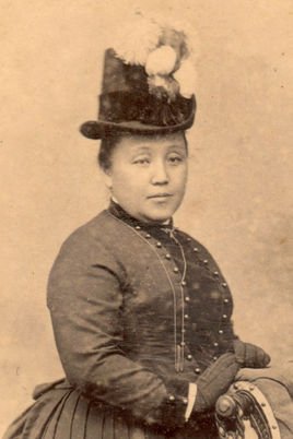 新岛八重的介绍