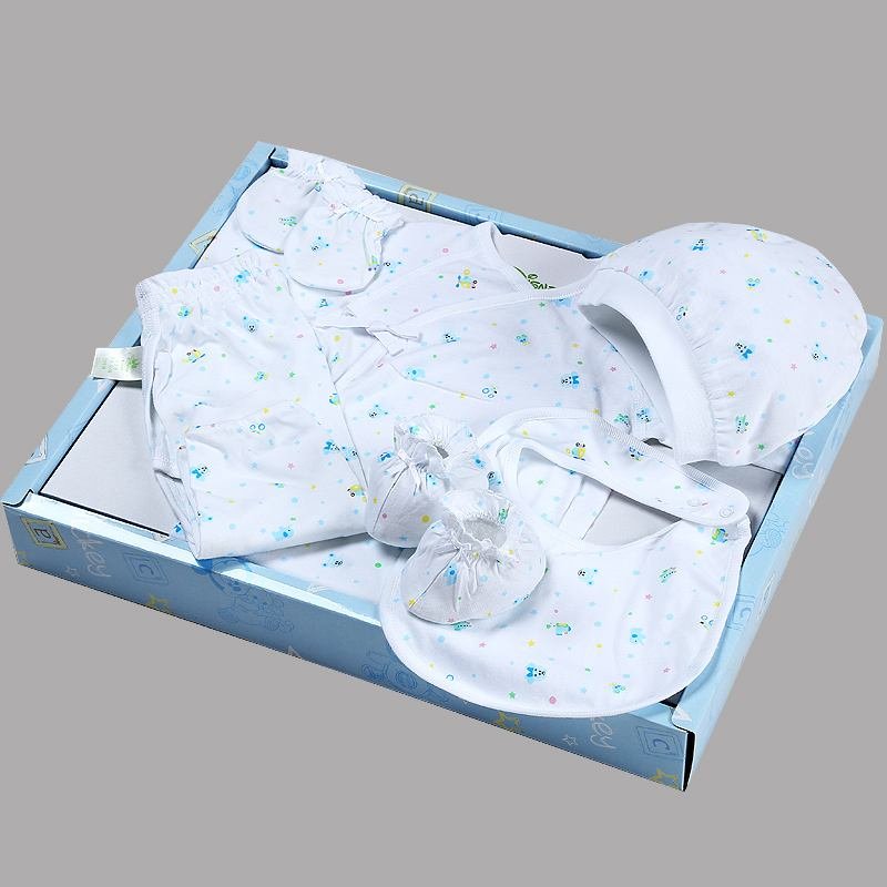 无良商家为了包装好看，在孩子衣服上扎了几十根针，这种礼盒真的实用吗？