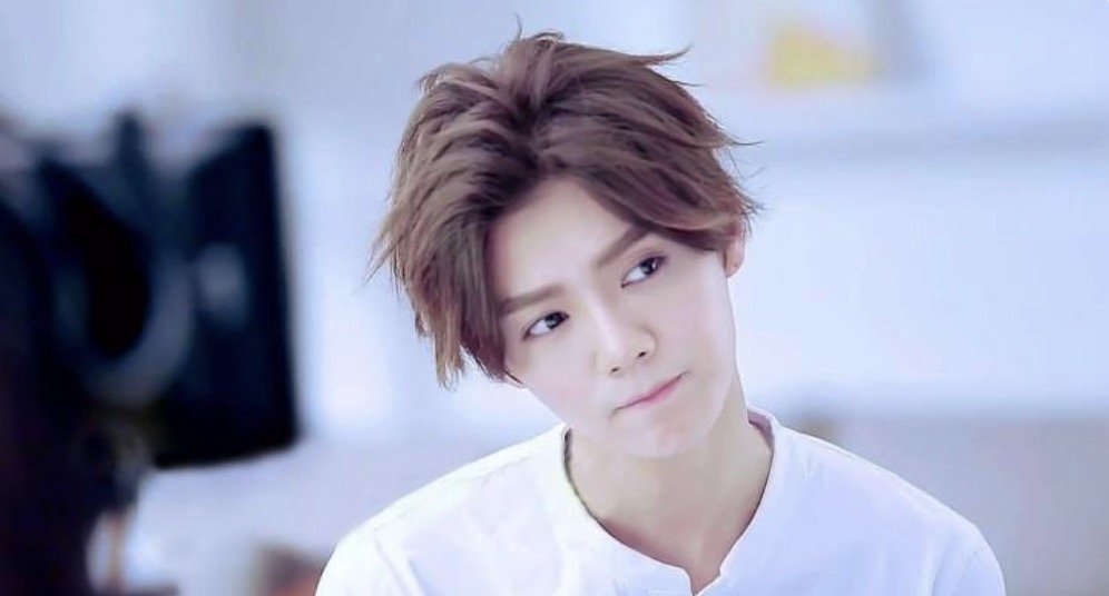 鹿晗原名叫什么？