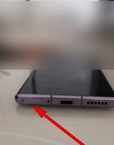 怎么把小卡装在手机里？？