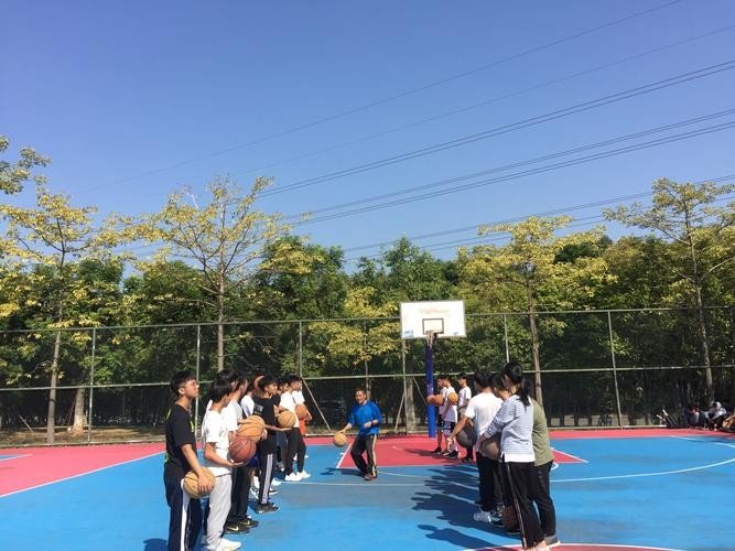 大学体育课程的目标是什么?