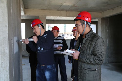 用回弹检测混凝土的强度怎样计算？