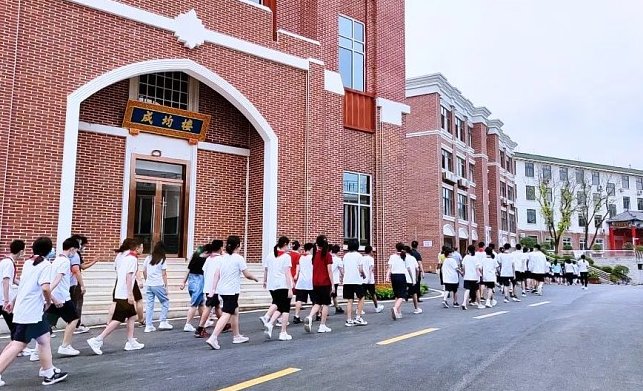 武汉复读学校哪些好呢？