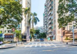 深圳福田区实行封闭式管理，当地疫情形式如何？