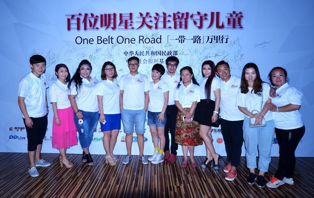 曾和李湘秦海璐争男友失败大病住院，周艳泓现在过得怎样了？