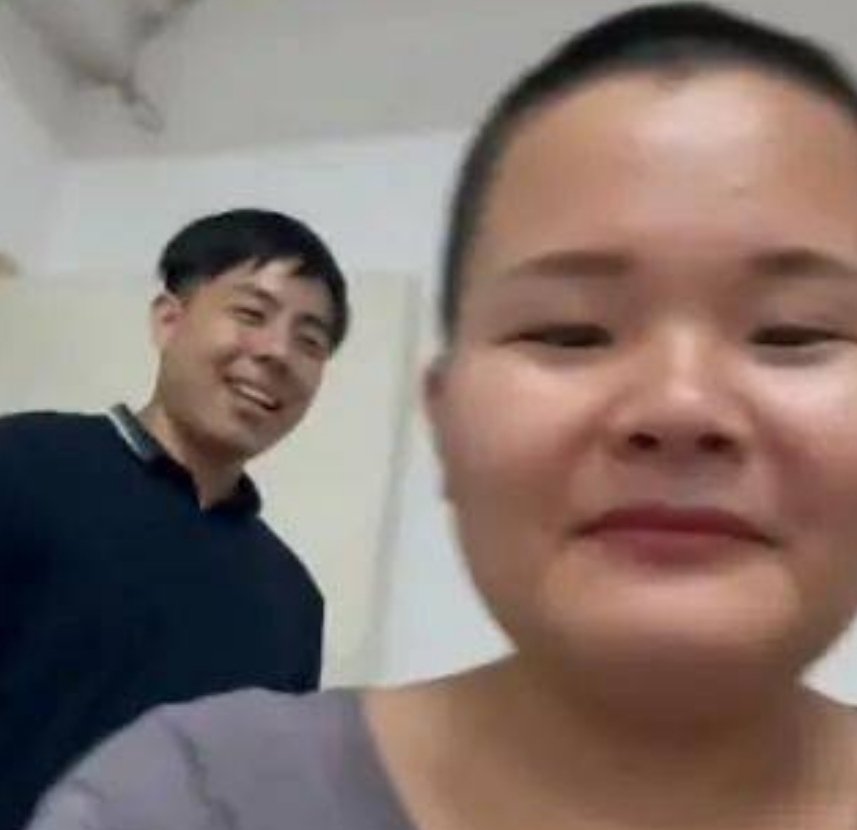 淮安一妈妈睡觉时被萌娃偷剃头，妈妈是什么反应？