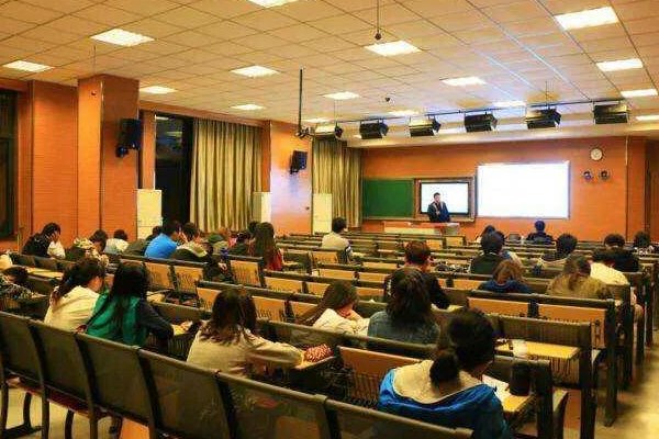 湖南2023保一本二本分数线