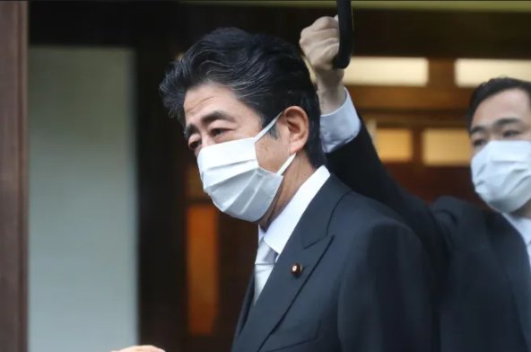 枪杀安倍晋三嫌犯在拘留所不停地做俯卧撑，他的心里素质有多强