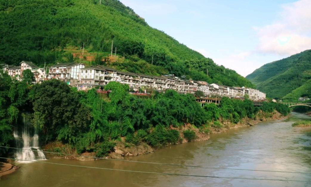 赤水河属于()的支流?