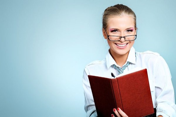 面具之下可以是任何人英文