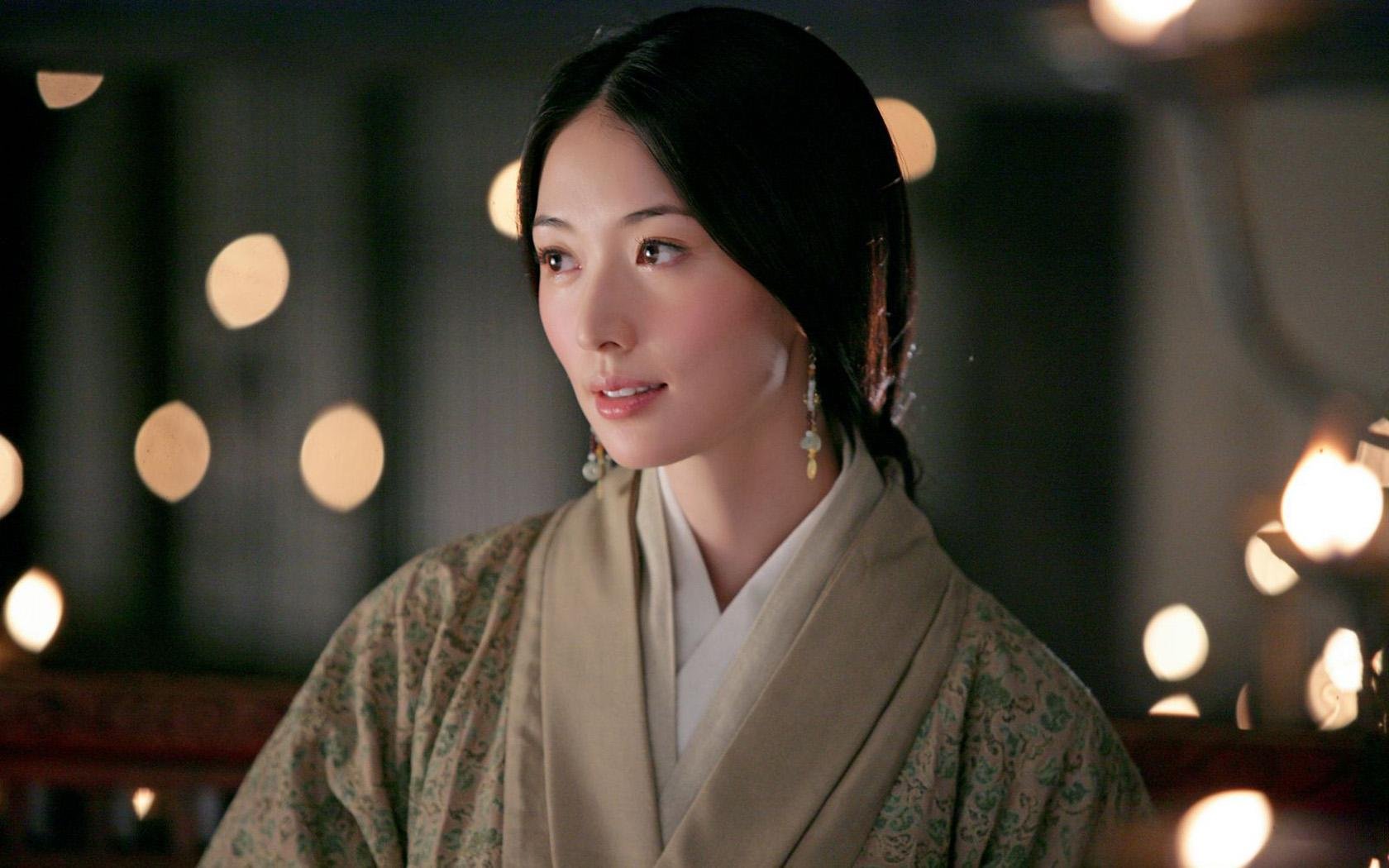 台湾第一美女，香港第一美女，大陆第一美女，差距一目了然，你更喜欢谁呢？