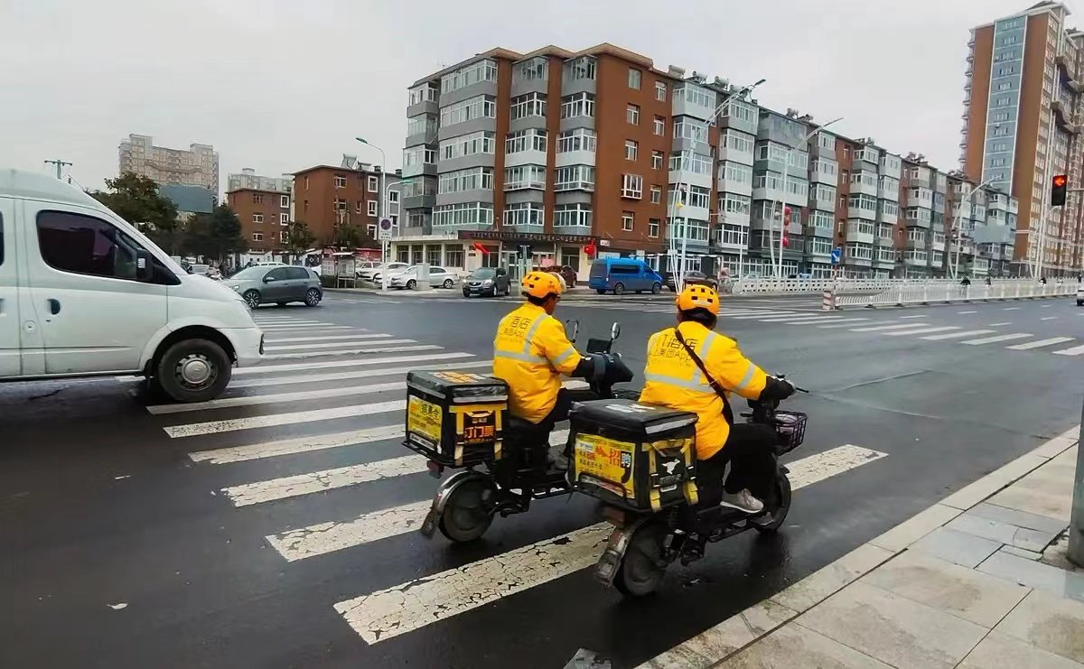 暖心！外卖哥三年多帮助72个家庭团圆，此举对一个家庭有何意义呢？