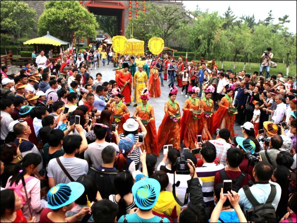 旅游选热门景区还是小众景点