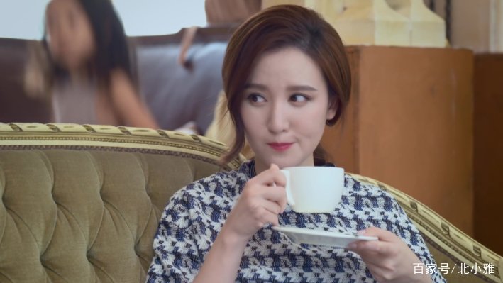 于月仙出事后，女星张萌入院接受化疗，光头造型曝光，她究竟怎么了？