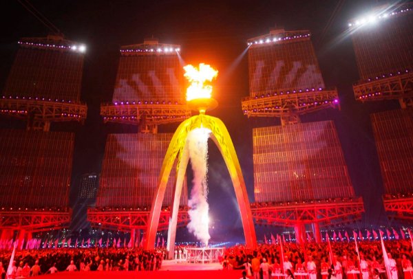 广东亚运会是哪一年举办