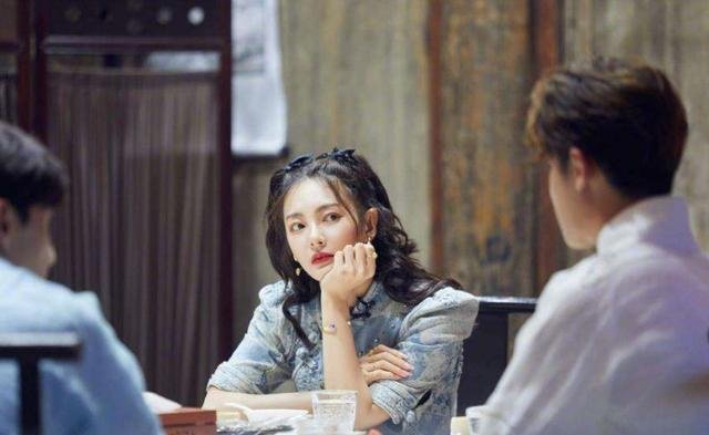 34岁的杨幂和33岁的张雨绮，谁看起来更加迷人？