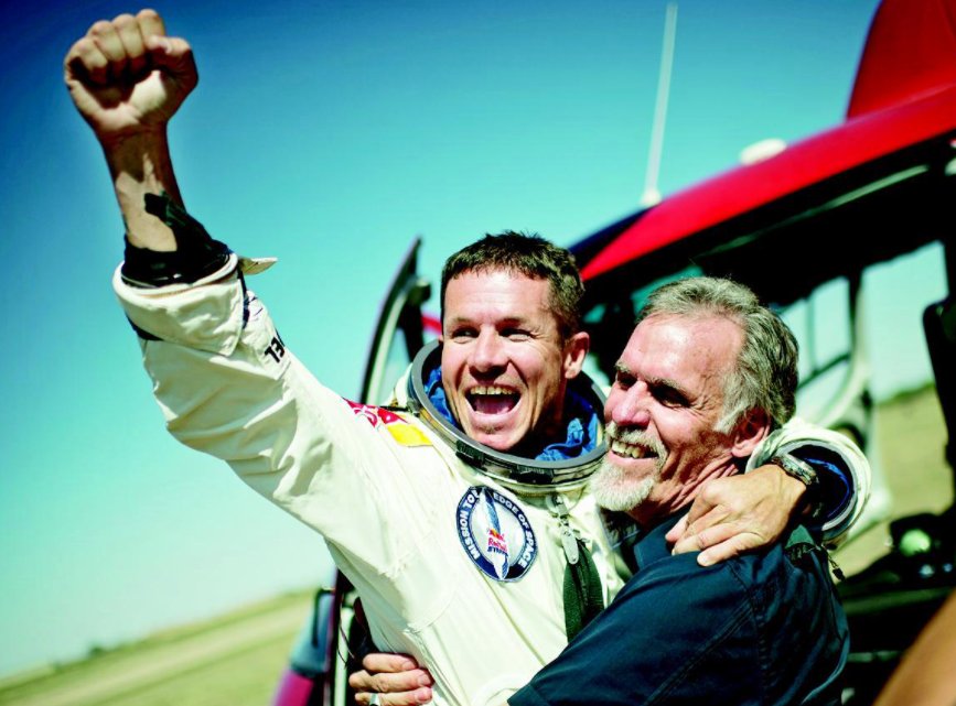 太空跳伞第一人是谁？