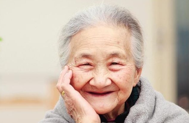 101岁老人梦到妈妈醒后大哭，妈妈对你而言意外着什么？