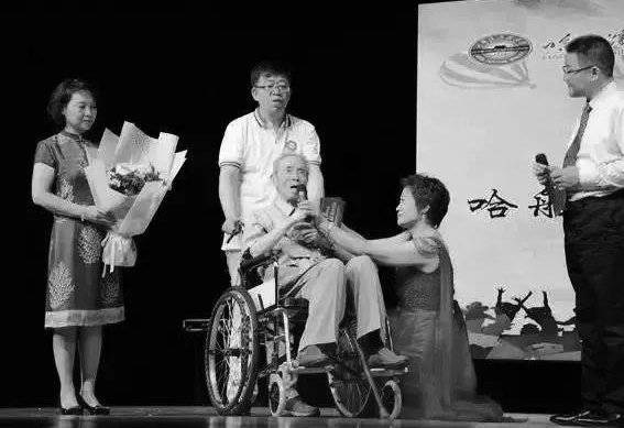 中国潜艇之父邓三瑞是什么时候逝世的？