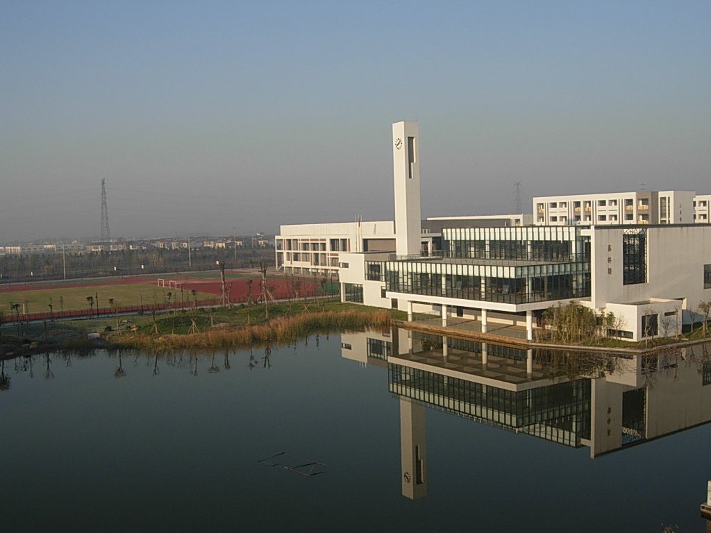 扬州中学西区校的学校特色