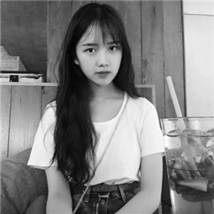 有什么好看的qq女生灰色头像