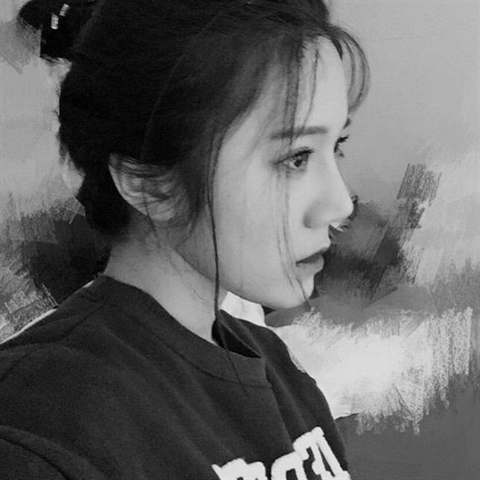 有什么好看的qq女生灰色头像