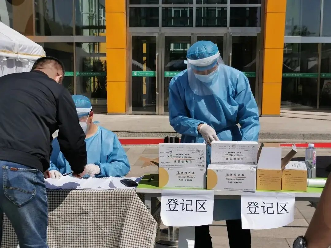 上海新增感染者累计超15万，当地将会如何进行阶梯式管理？