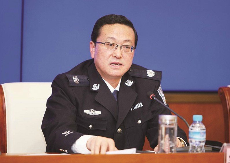 罗笑虎的人物履历