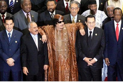 卡扎菲是什么人物？