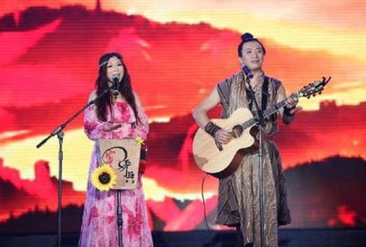 当年星光大道的冠军安与骑兵，名气超凤凰传奇，如今怎样了？