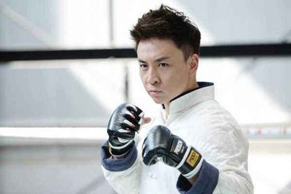 时常桃花不减有美女相伴的释小龙，他究竟都有哪些鲜为人知的情史？