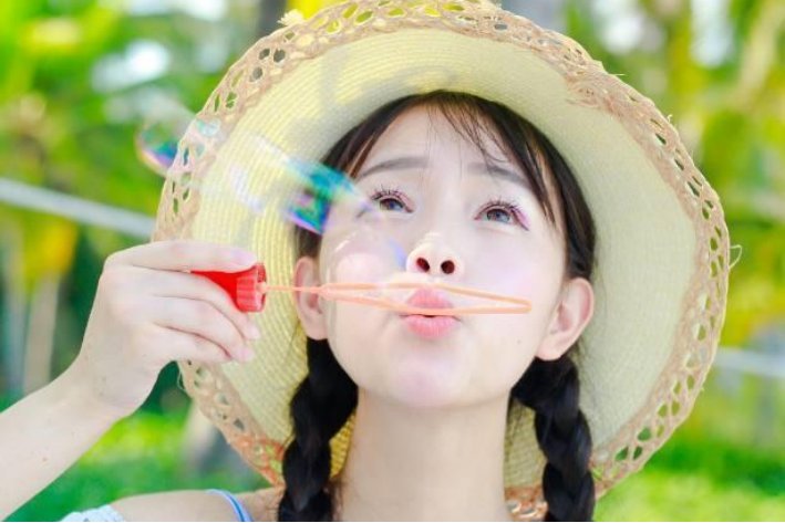 女生发嘤嘤嘤什么意思